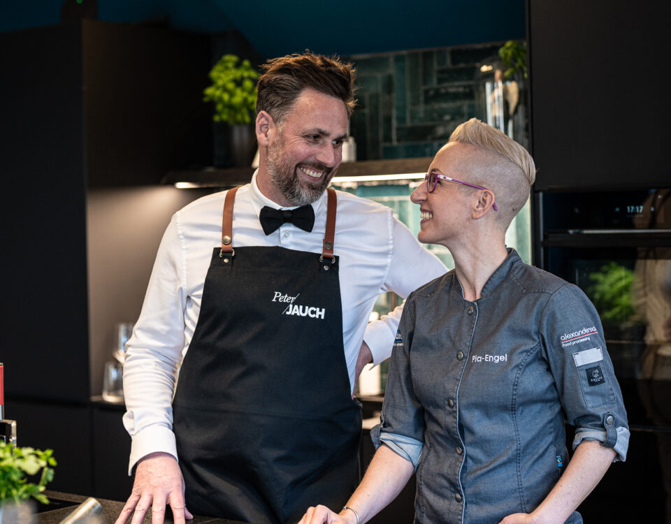 CHAMPAGNER DINNER: Peter Jauch & Pia laden ein