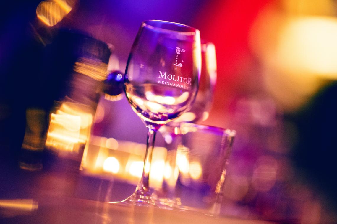 WINE & DINE: Weinhandlung MOLITOR & Pia laden ein